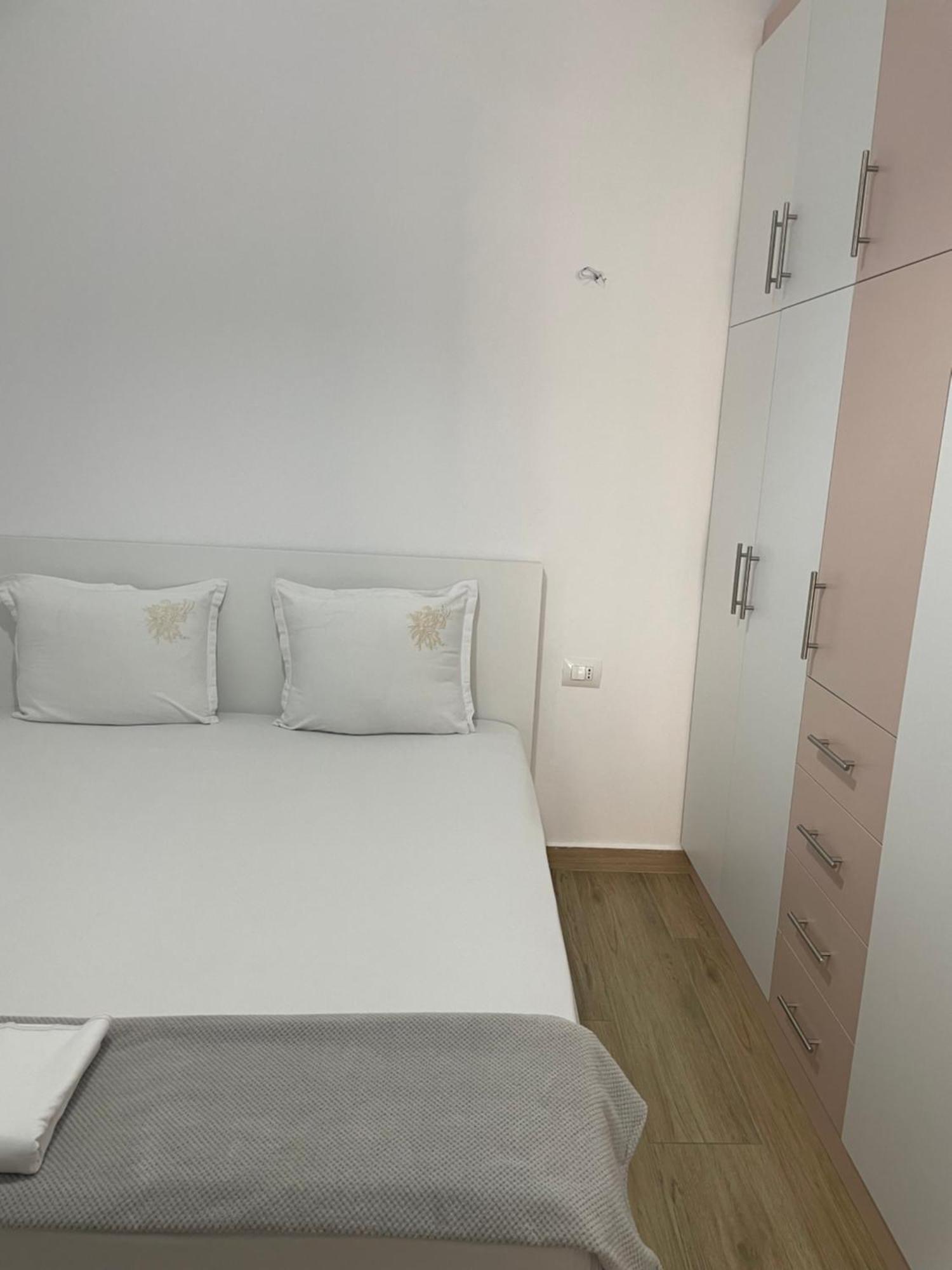 Olive Tree Hotel Sarande Ngoại thất bức ảnh