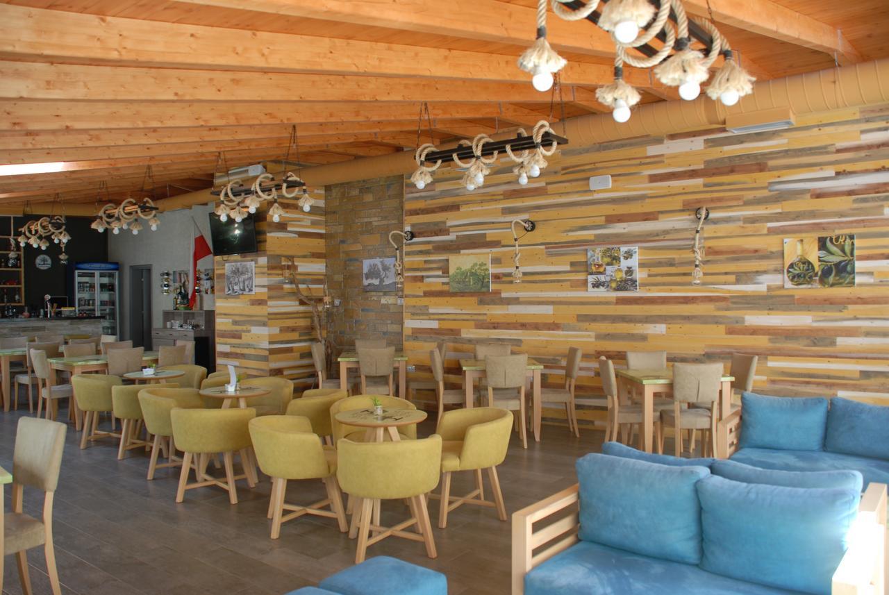 Olive Tree Hotel Sarande Ngoại thất bức ảnh
